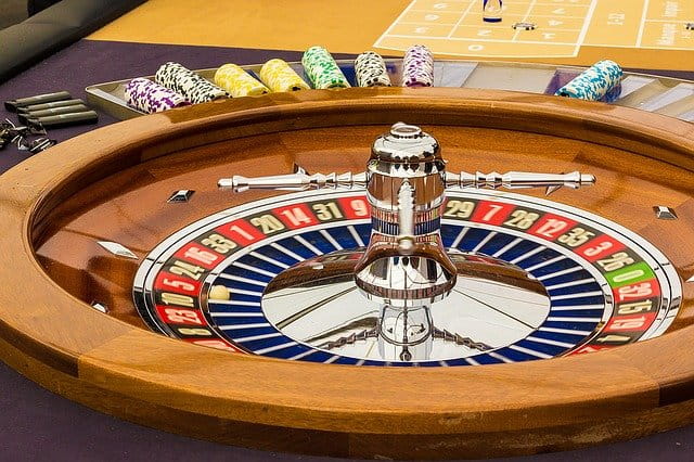 Ein Roulette Kessel im Casino.